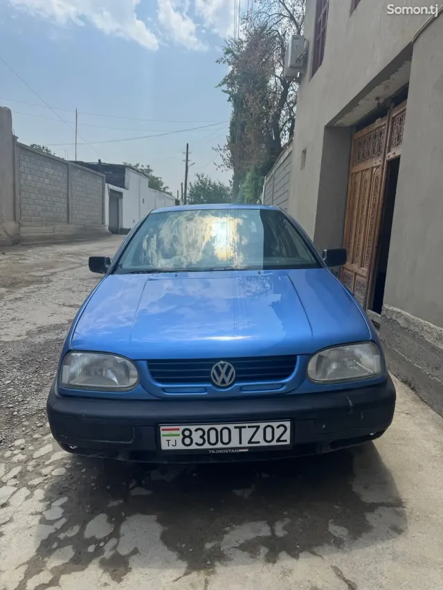 Volkswagen Golf 1994 · 1.4 MT