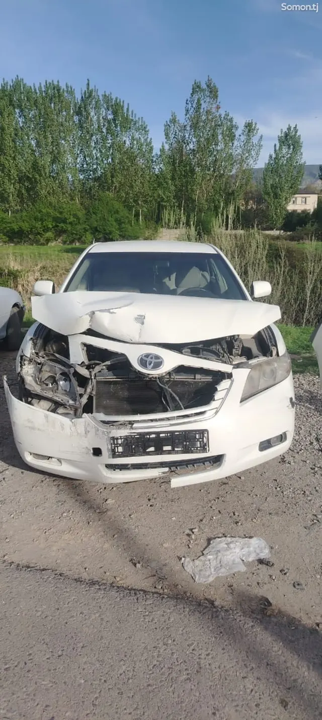 Toyota Camry 2008 · 2.4 AT