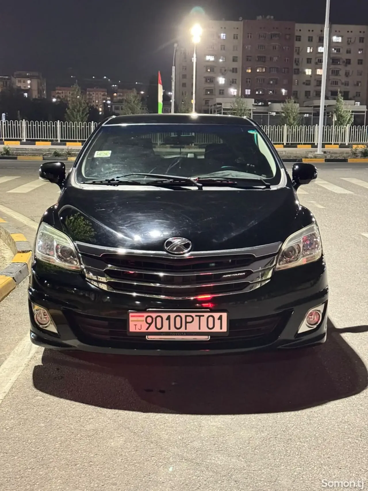 Toyota Mark X ZiO 2012 · 2.4 AT