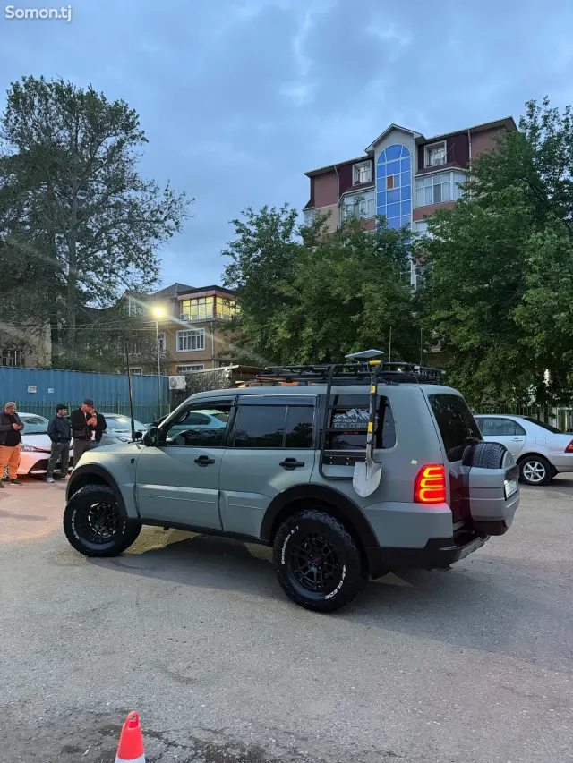Mitsubishi Pajero 2007 · 3.8 AT