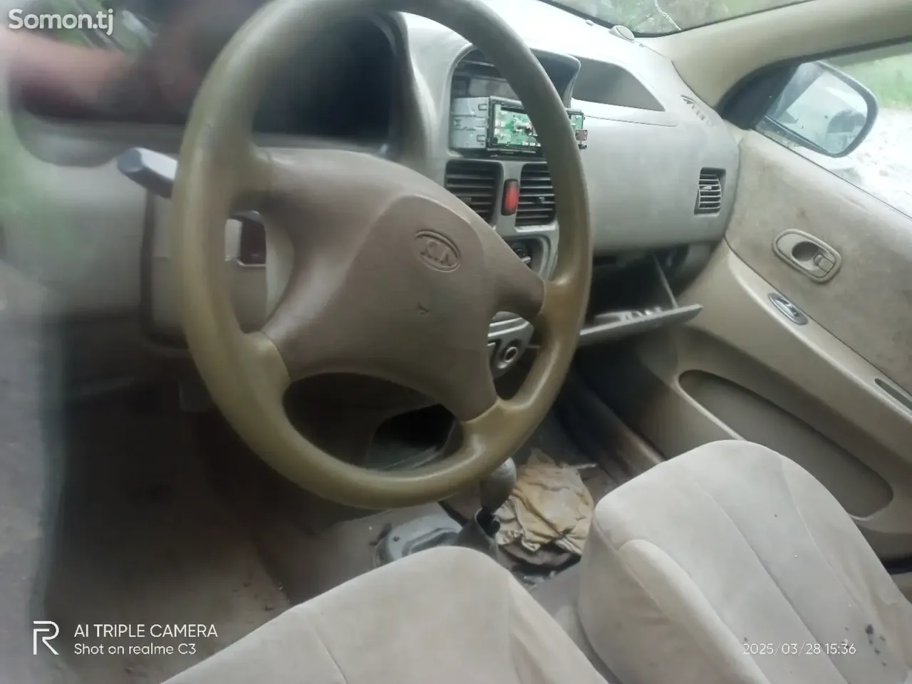 Kia Carnival 2001 · 1.8 MT