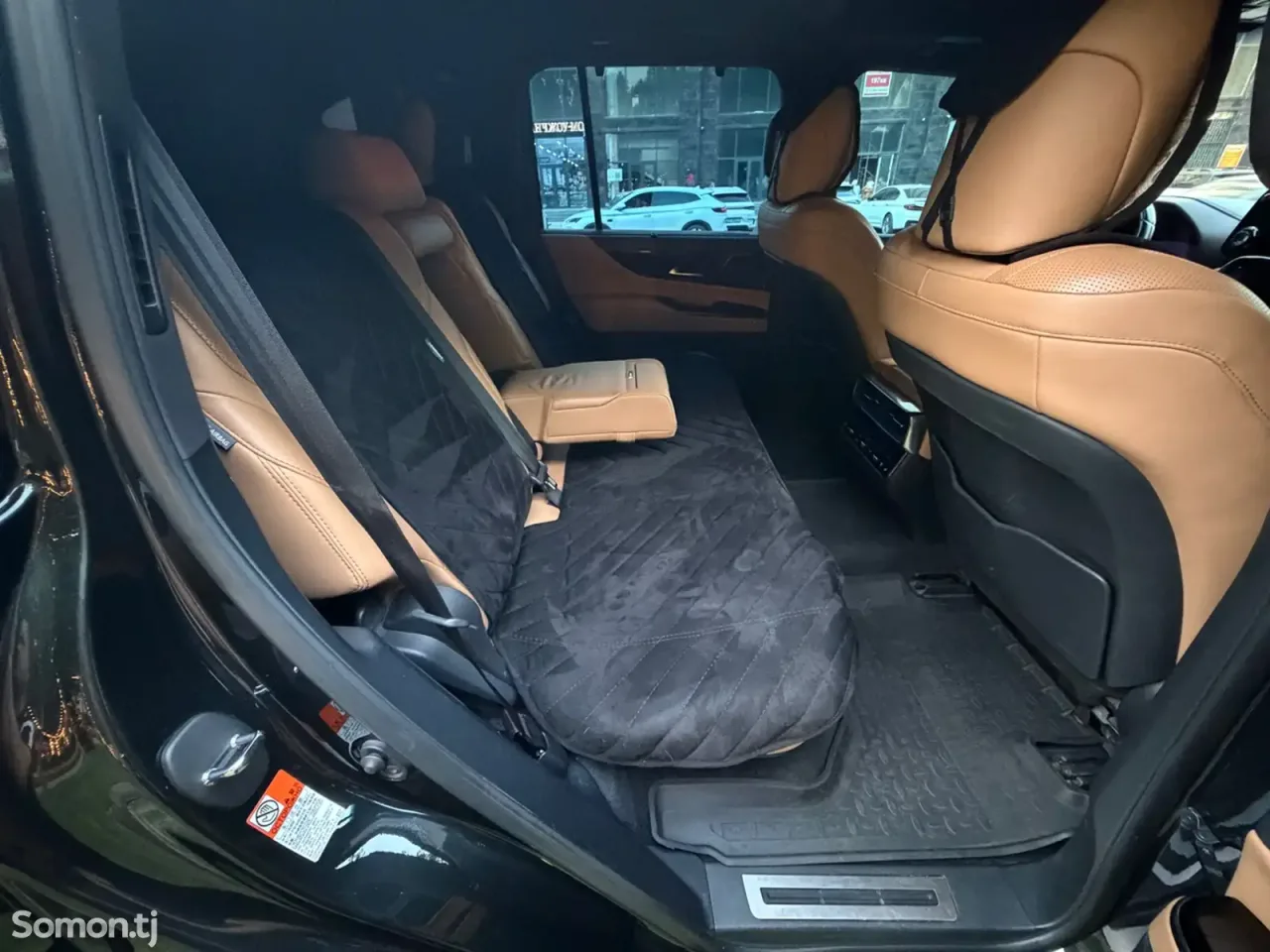 Lexus LX series 2022 · 5.0 AT