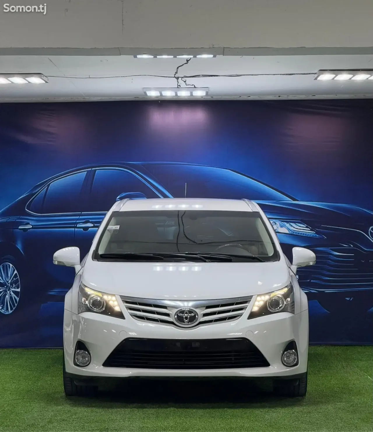 Toyota Avensis Verso 2014 · 2.0 AT