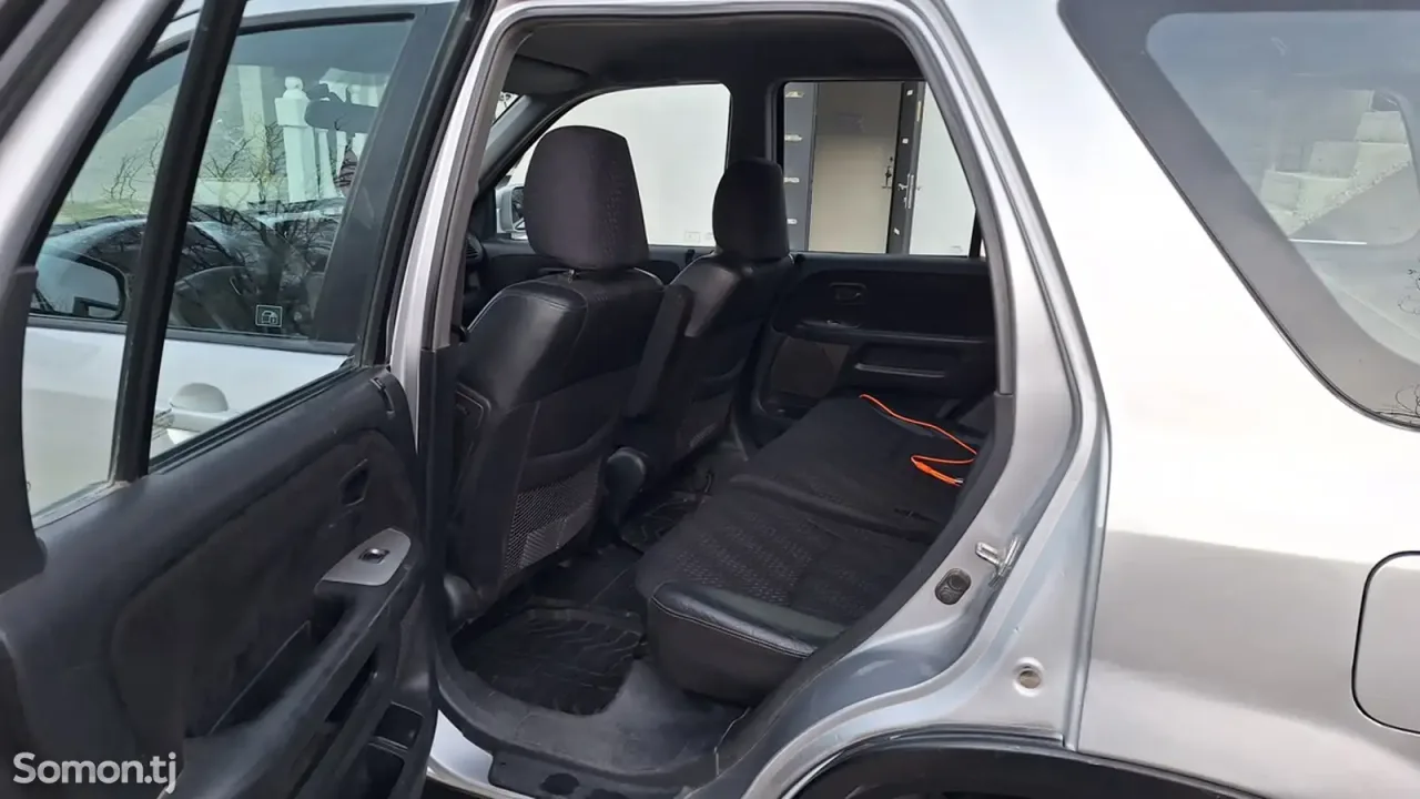 Honda CR-V 2002 · 2.0 MT