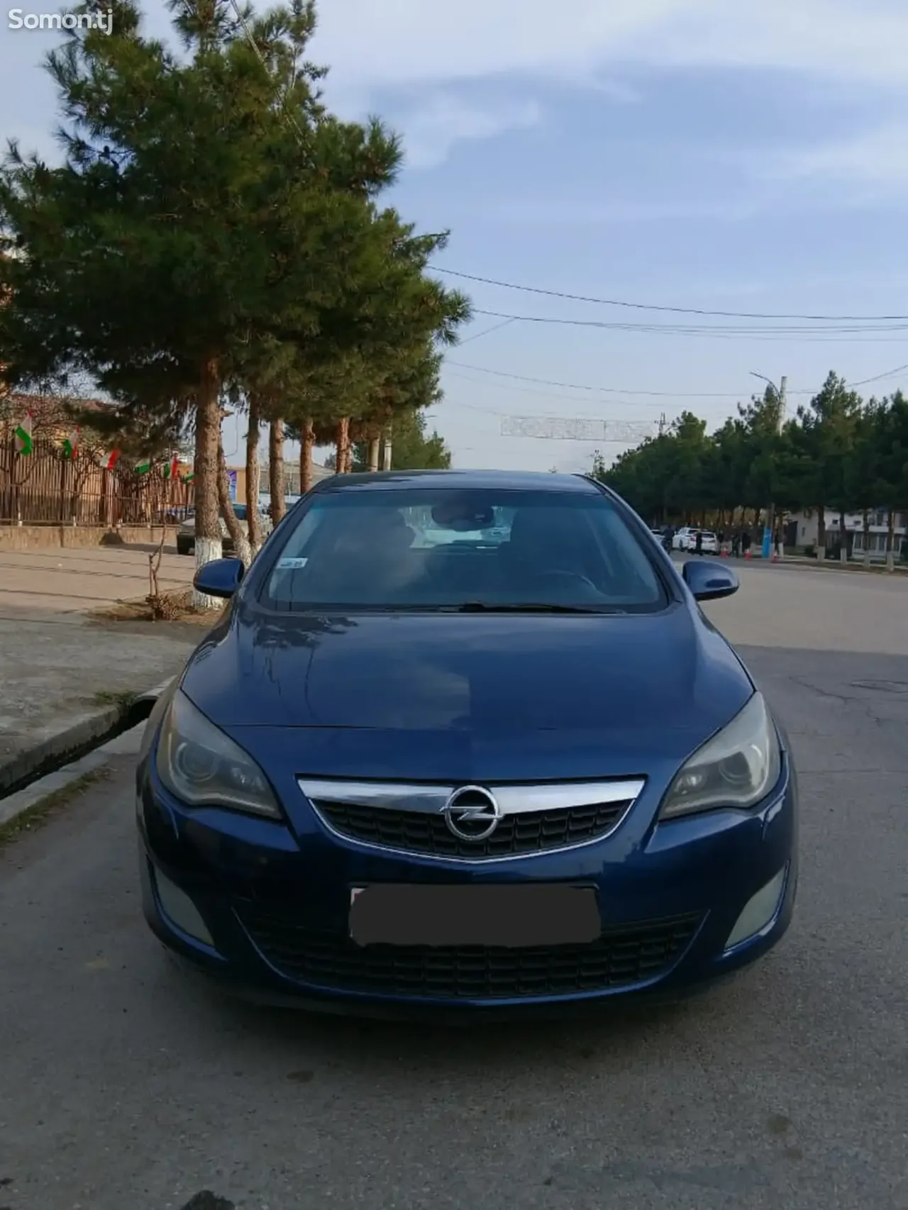Opel Astra J 2010 · 1.6 AT