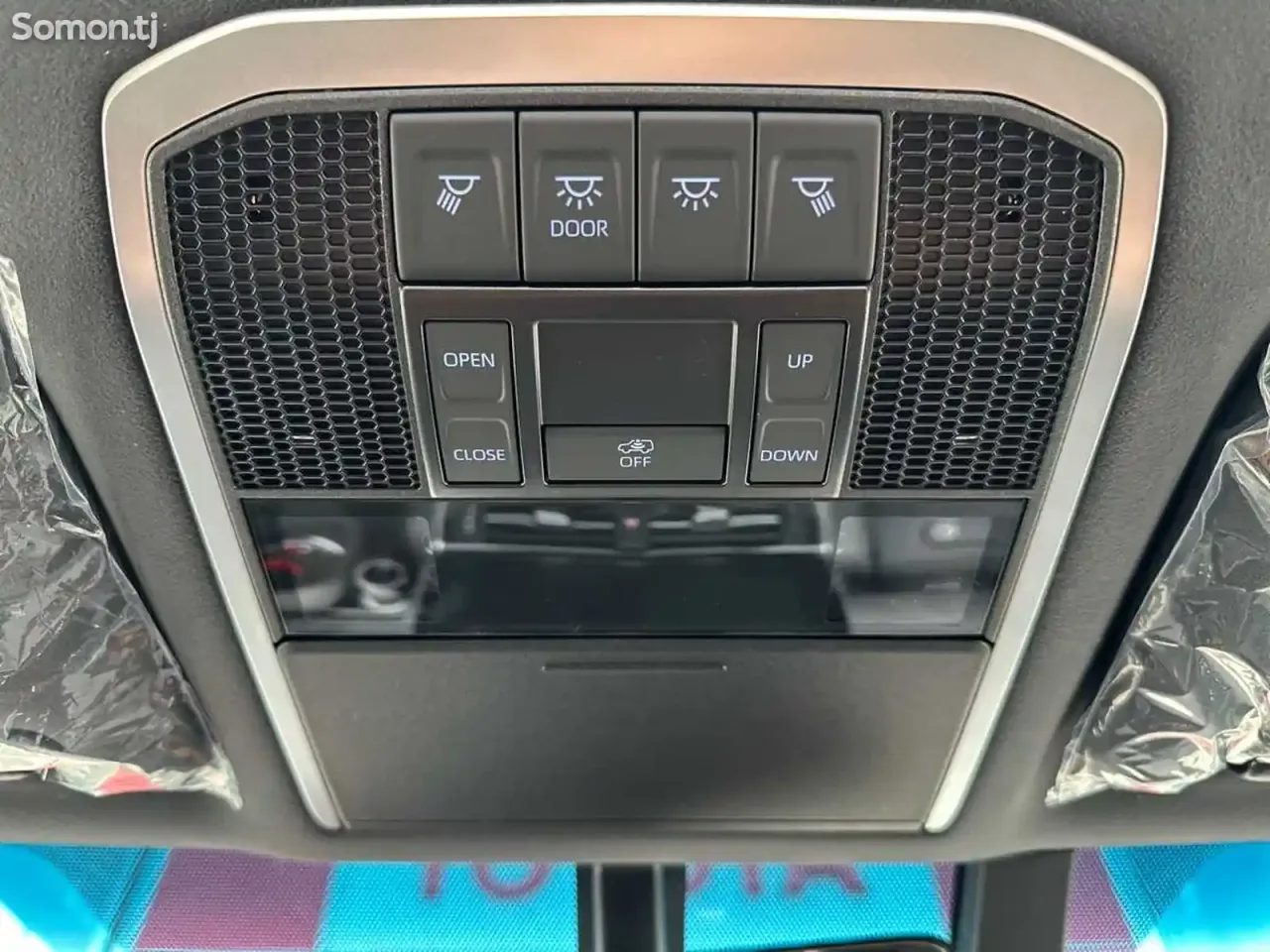 Toyota Land Cruiser 2025 · 3.5 AT