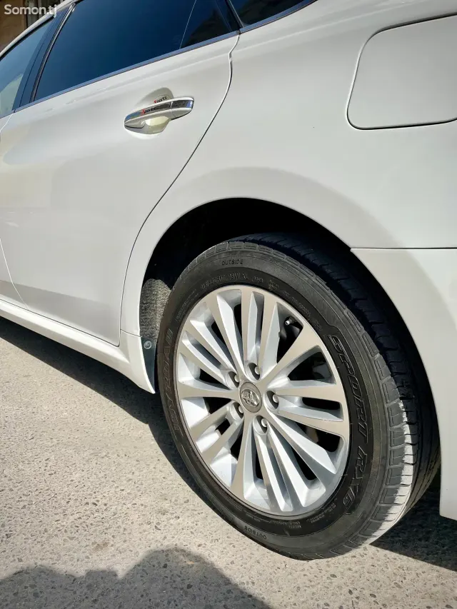 Toyota Avalon 2015 · 2.5 AT