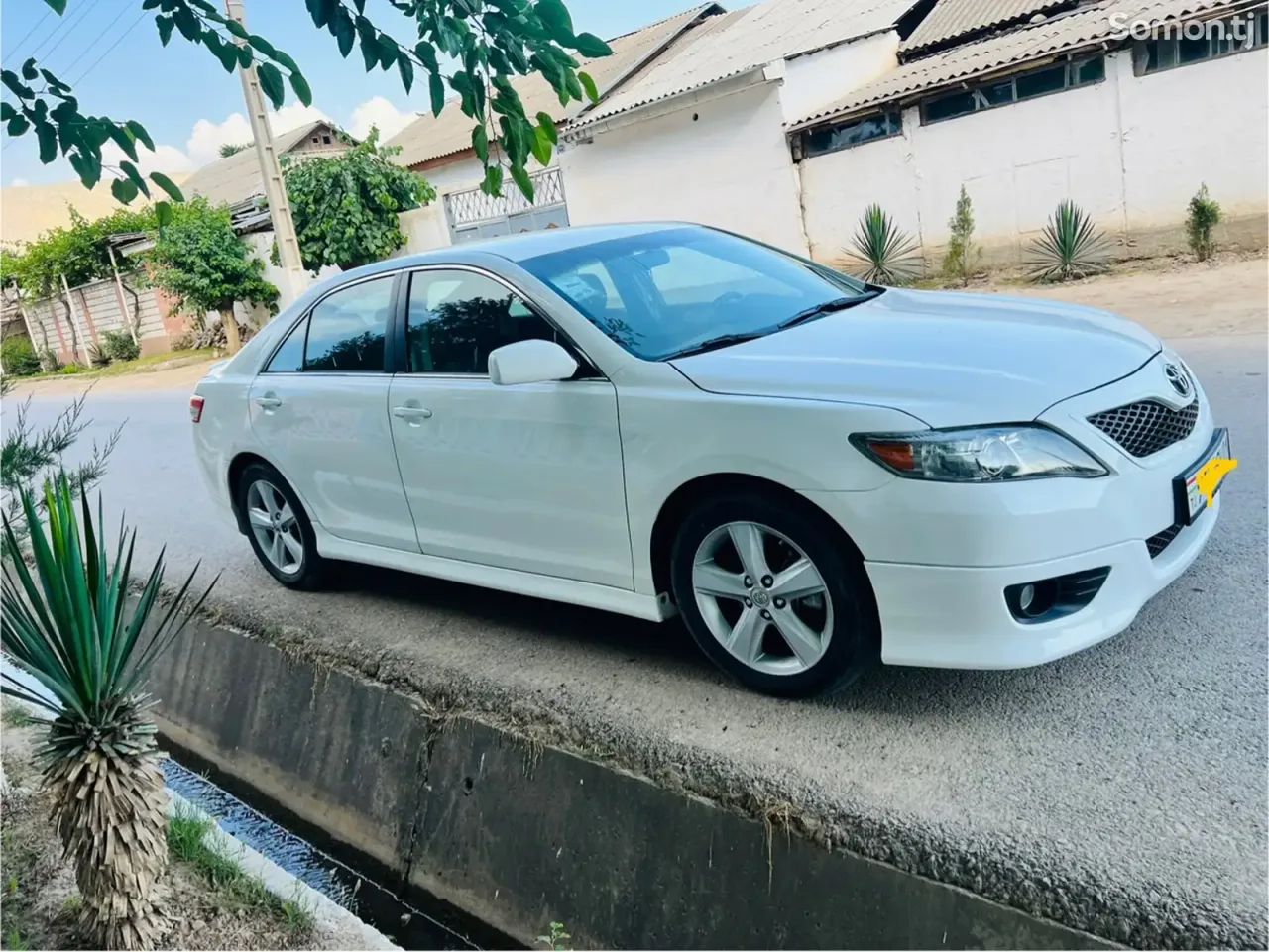 Toyota Camry 2010 · 2.5 AT