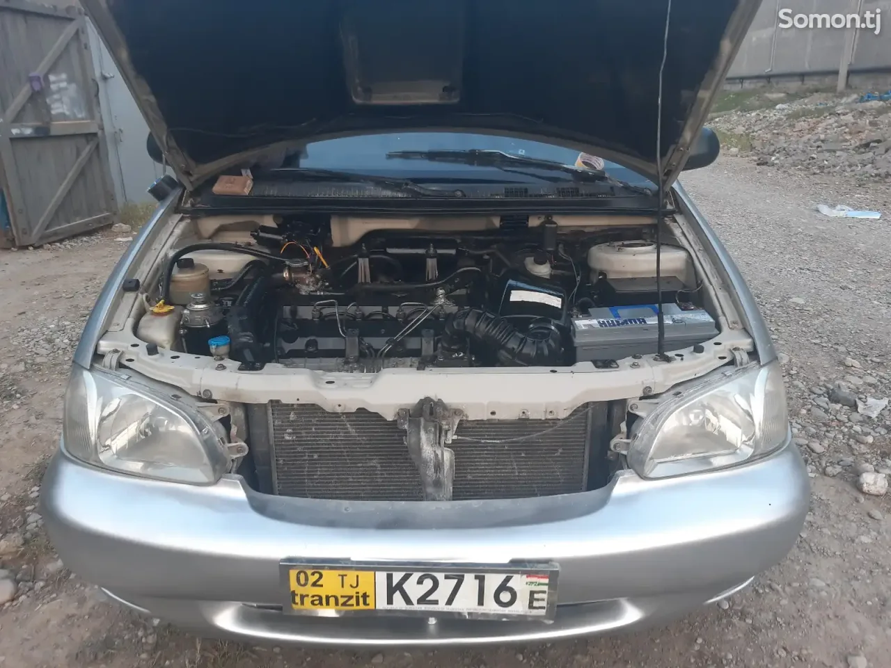 Kia Carnival 2000 · 2.5 MT