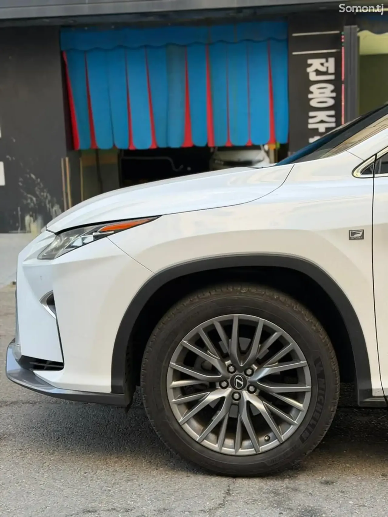 Lexus RX series 2017 · 4.5 AT