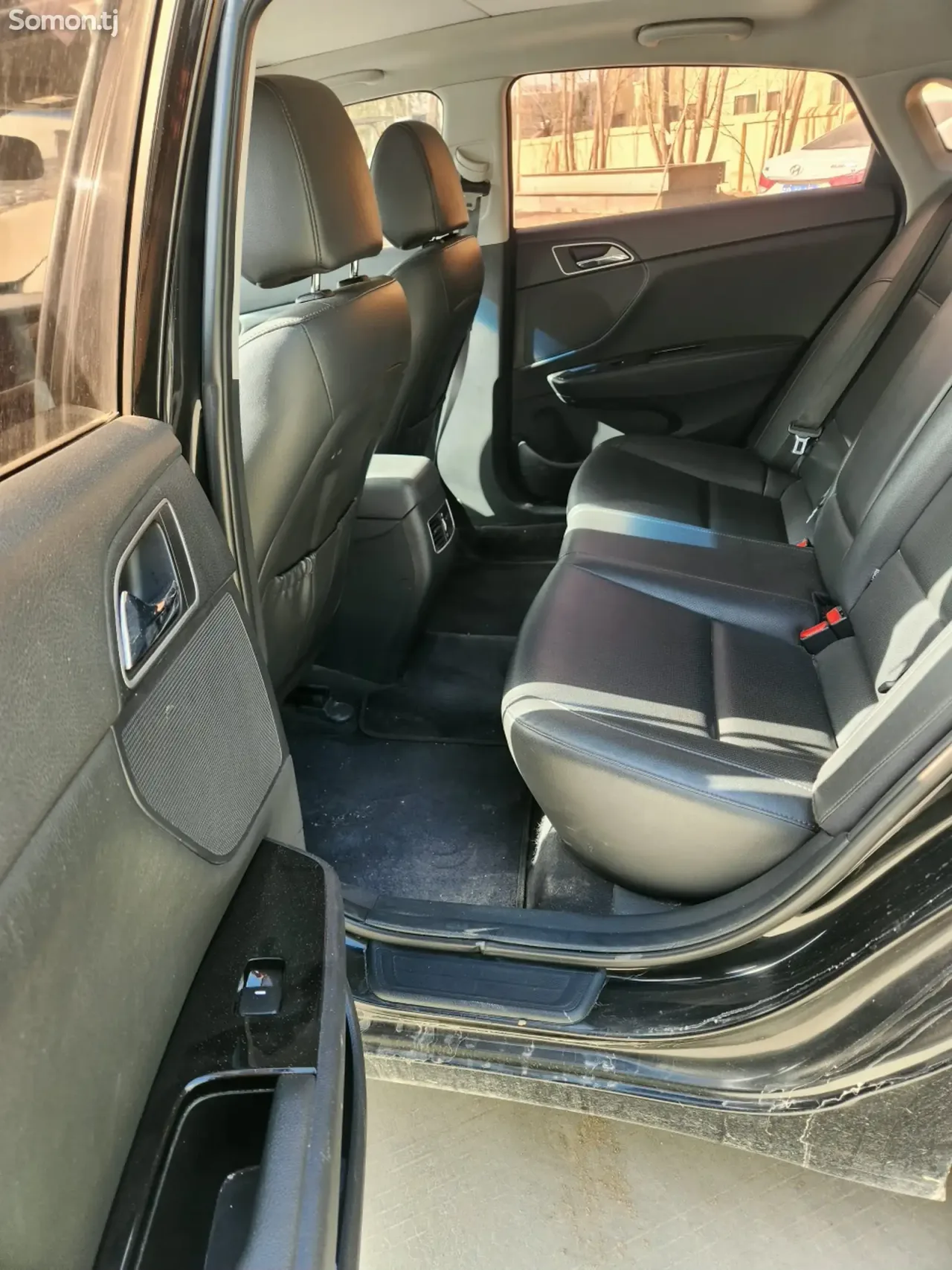 Hyundai Sonata 2016 · 1.8 AT