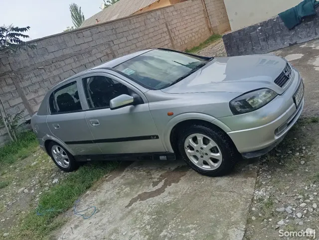 Opel Astra G 1999 · 1.6 MT