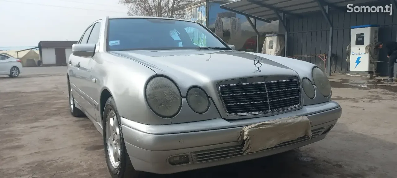 Mercedes-Benz E class 1998 · 2.3 MT