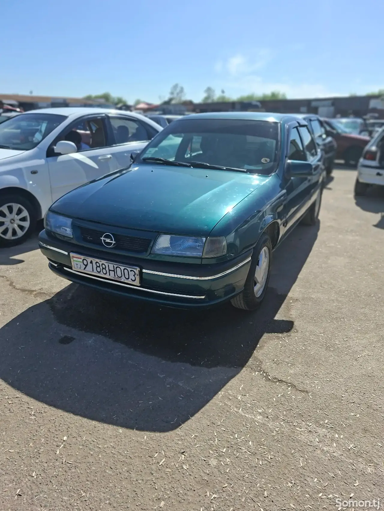 Opel Vectra A 1993 · 1.6 MT