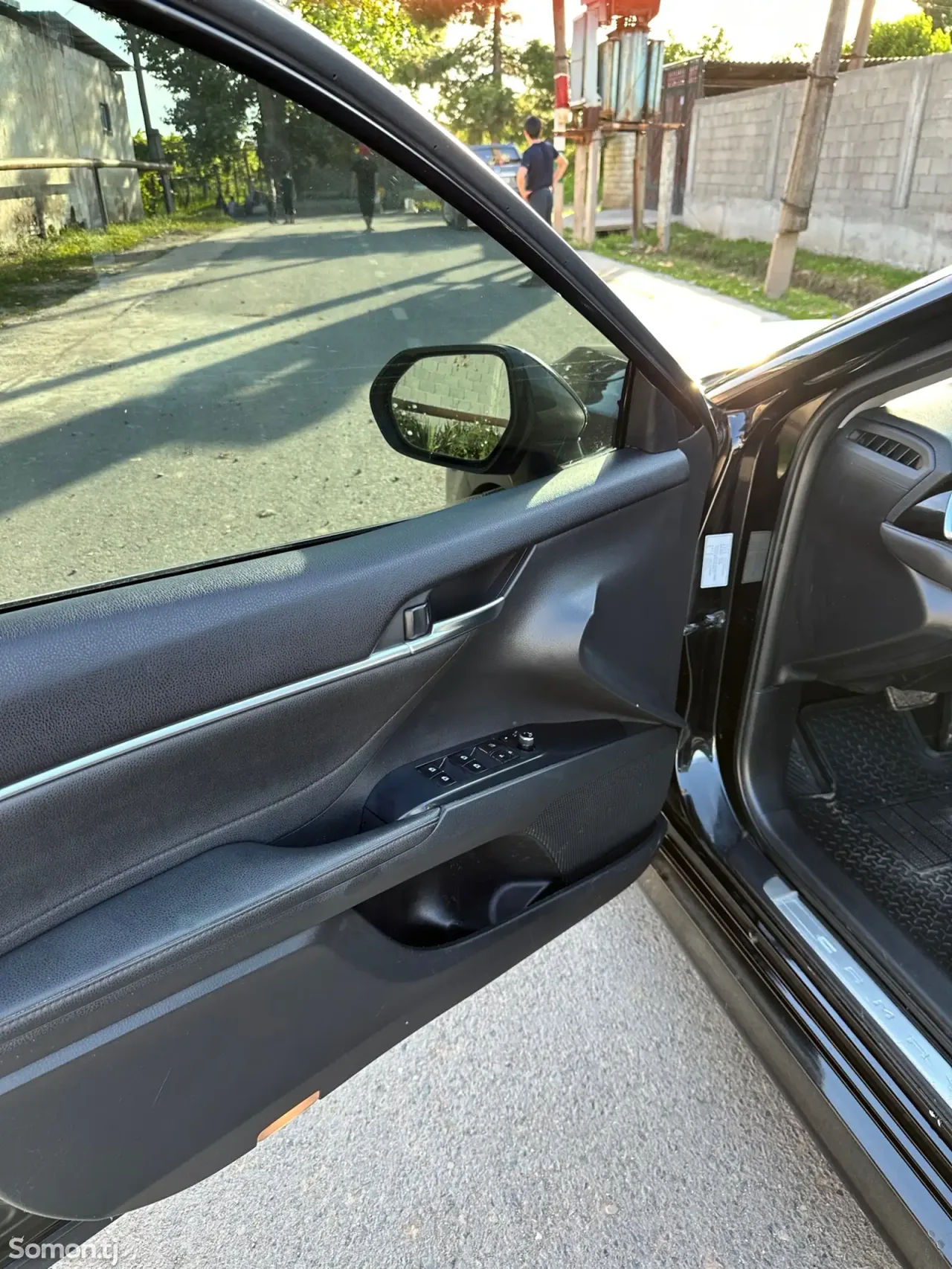 Toyota Camry 2017 · 2.5 AT