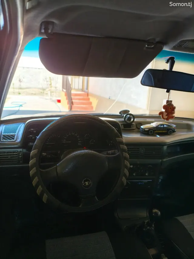 Daewoo Nexia 1996 · 1.6 MT
