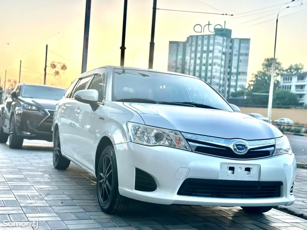 Toyota Fielder 2015 · 1.5 AT