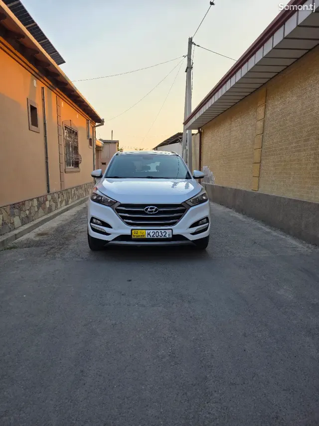 Hyundai Tucson 2015 · 2.0 AT