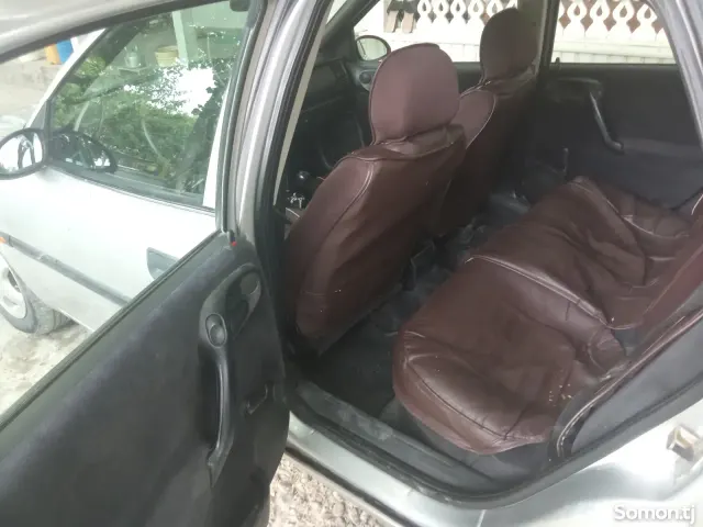 Opel Vectra B 1997 · 1.6 MT