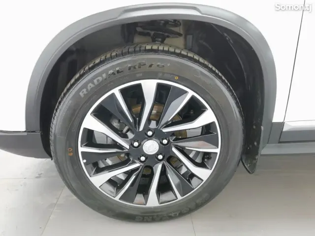 Dongfeng L8 2000 · 1.5 AT