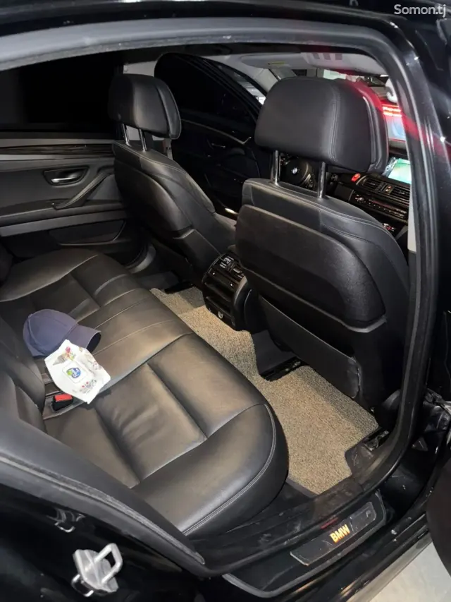 BMW 5 series 2015 · 2.0 AT