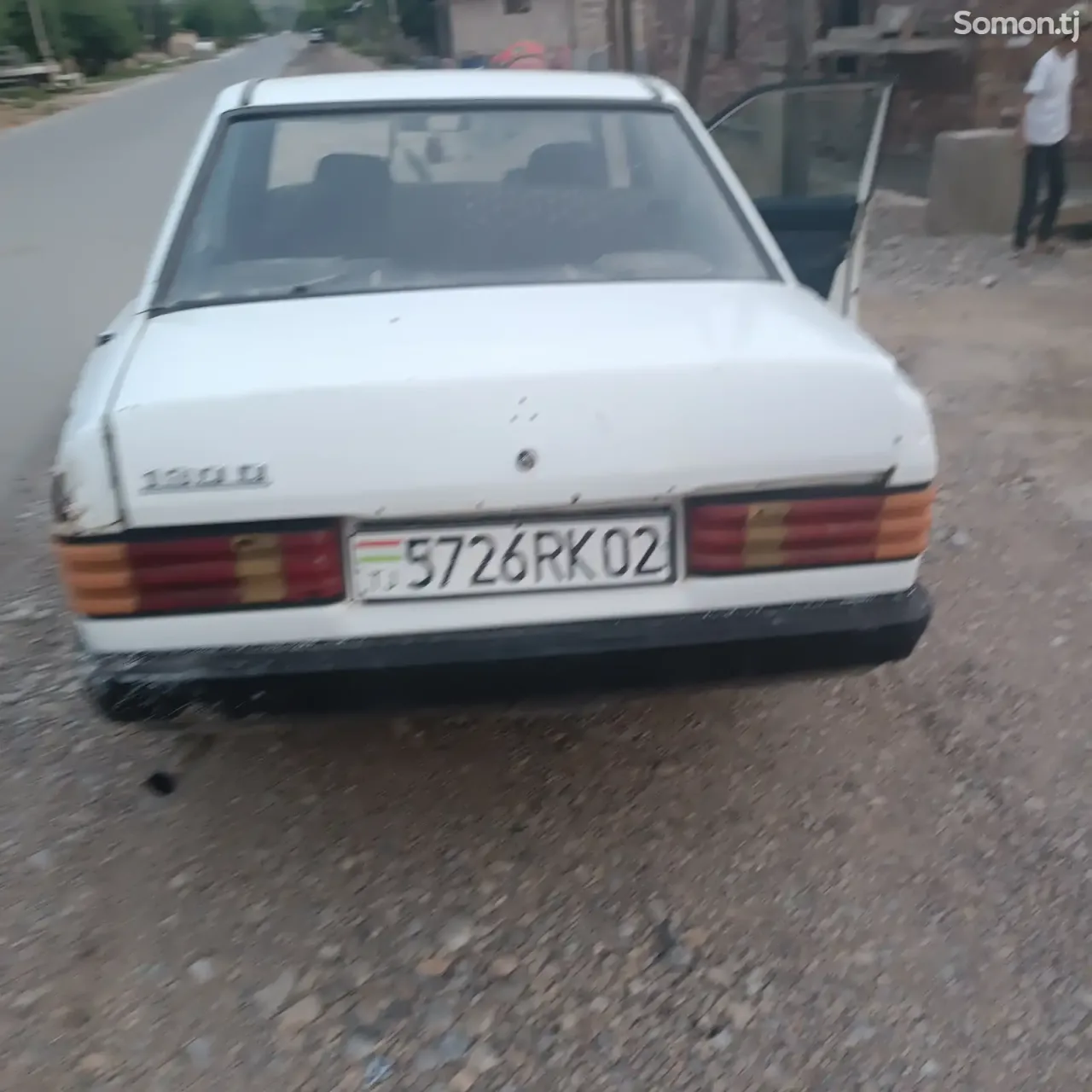 Mercedes-Benz W201 1985 · 2.0 MT