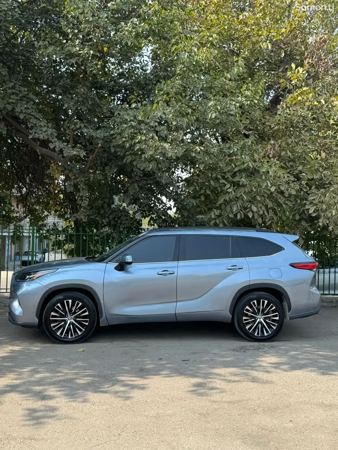 Toyota Highlander 2021 · 3.5 AT
