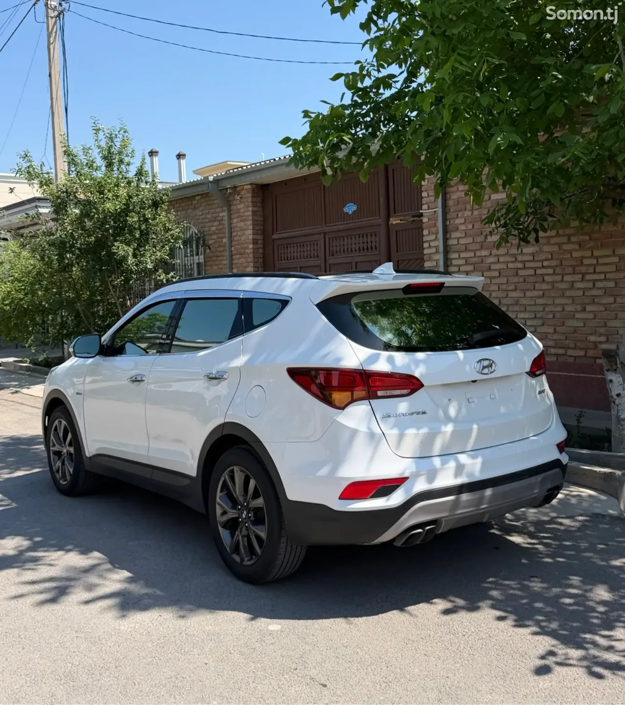 Hyundai Santa Fe 2016 · 2.0 AT