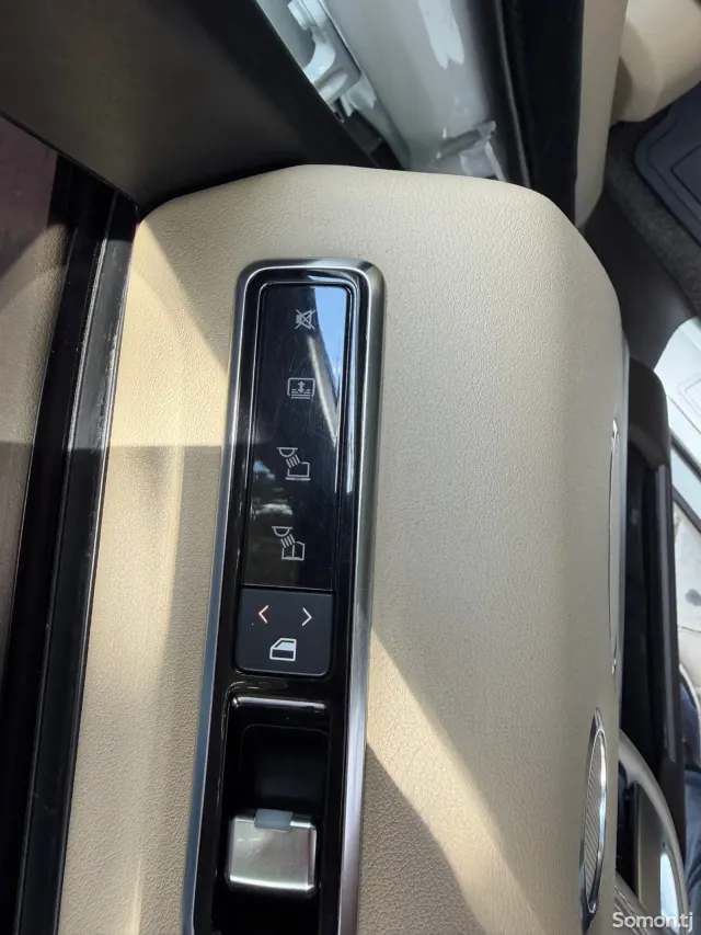 Land Rover Vogue 2019 · 3.0 AT
