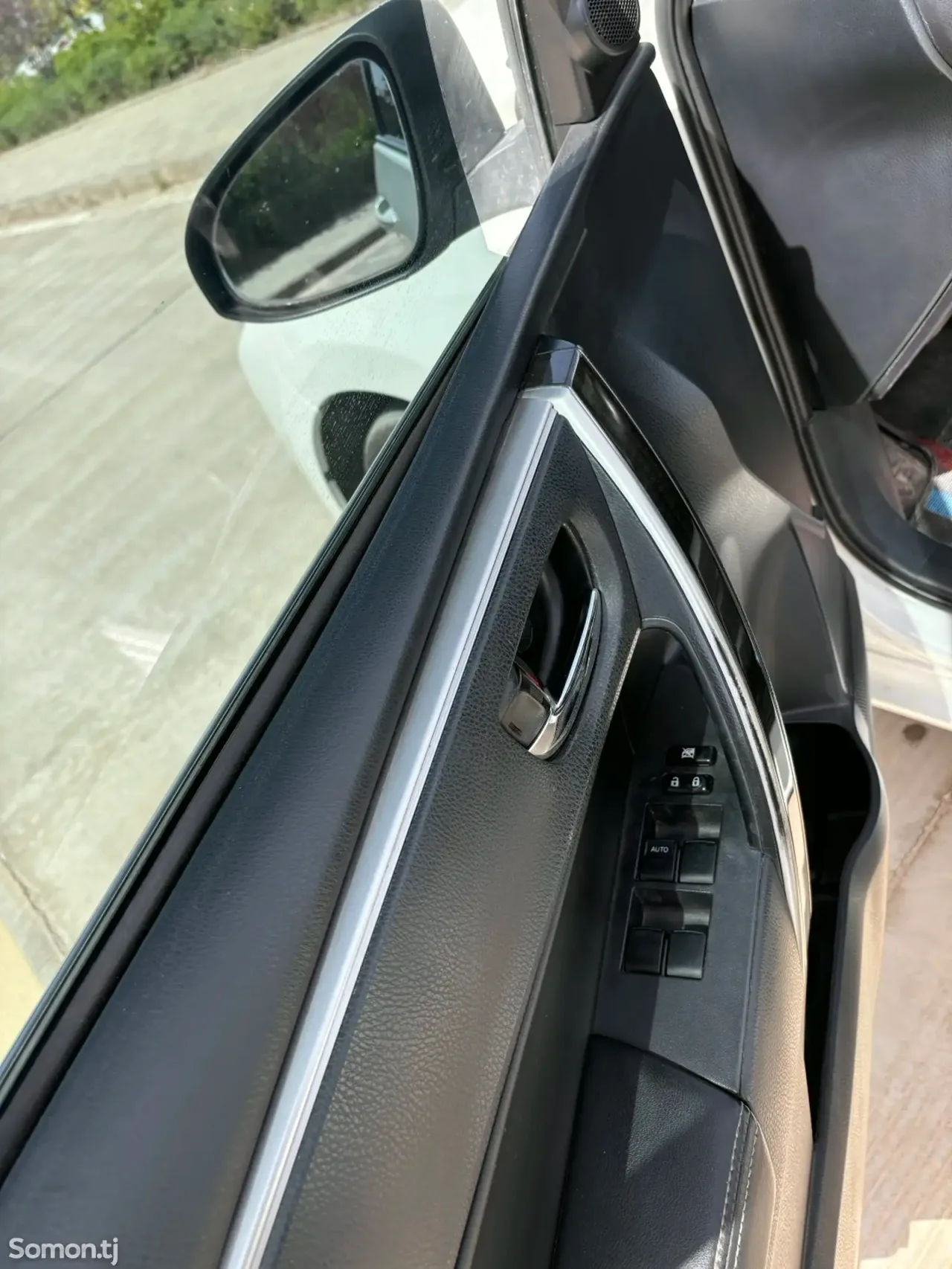 Toyota Corolla 2016 · 1.8 AT