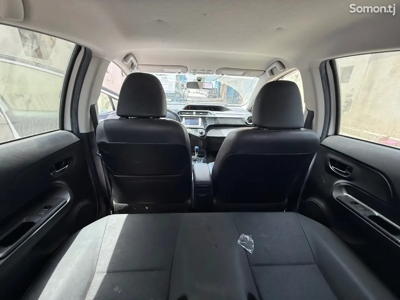 Toyota Aqua 2014 · 1.5 AT