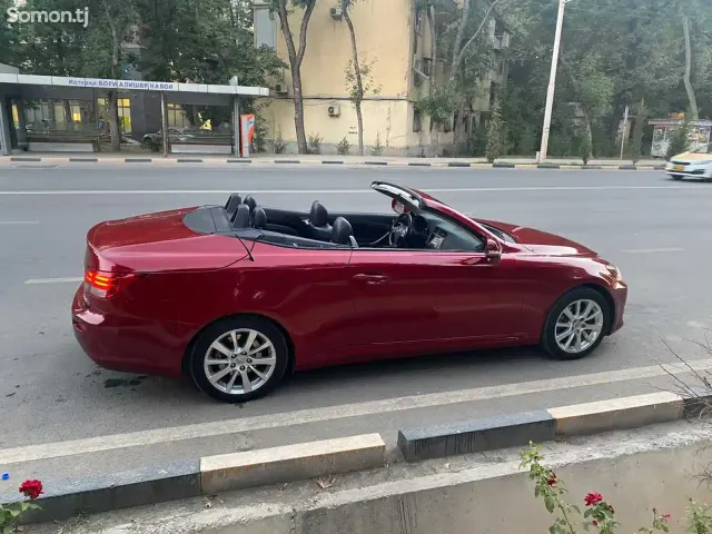 Lexus IS series 2011 · 2.5 AT
