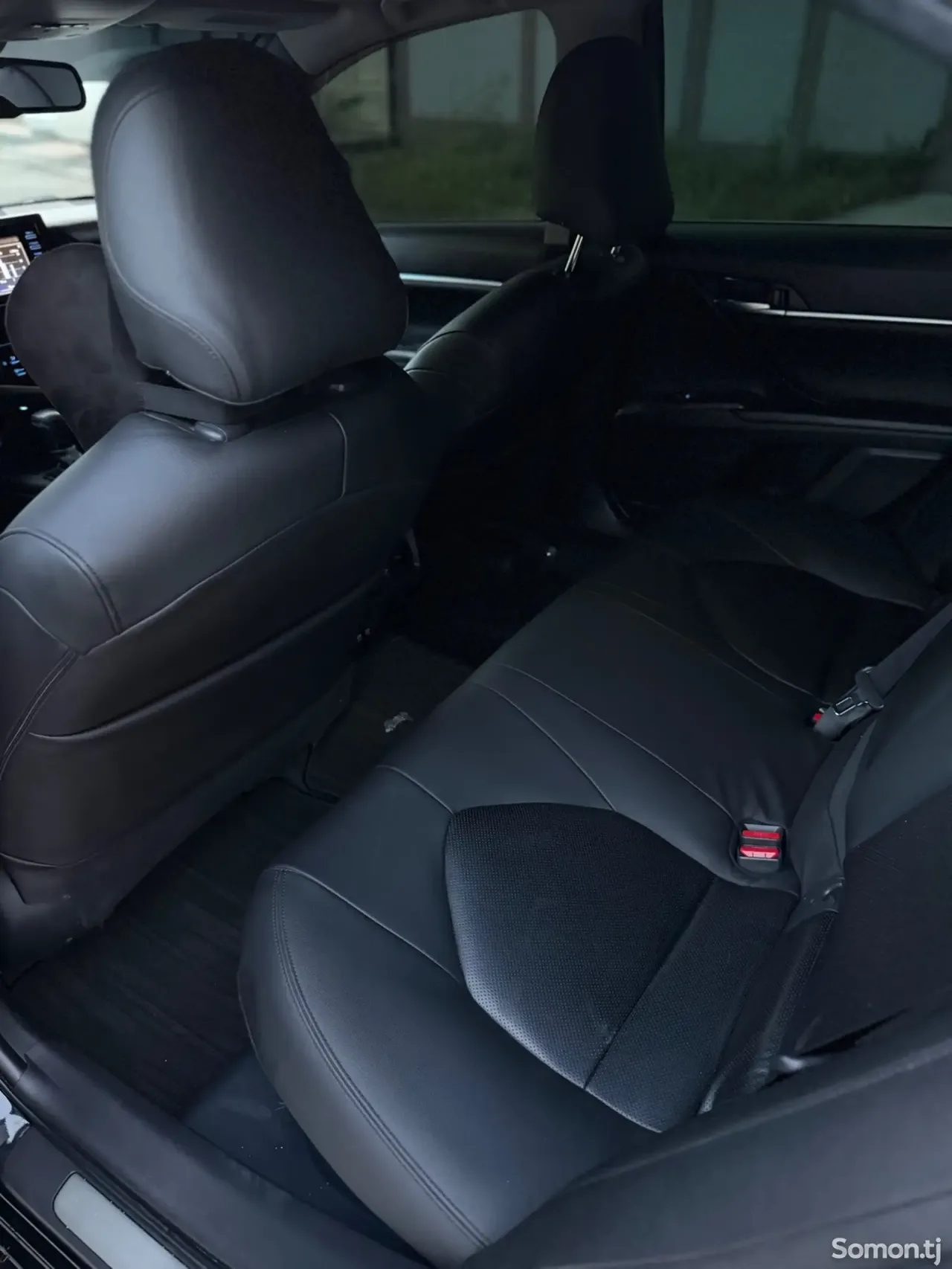 Toyota Camry 2018 · 2.5 AT