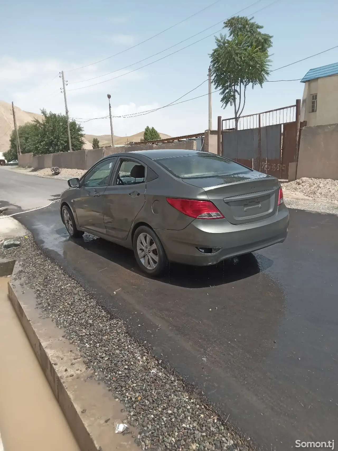 Hyundai Solaris 2014 · MT