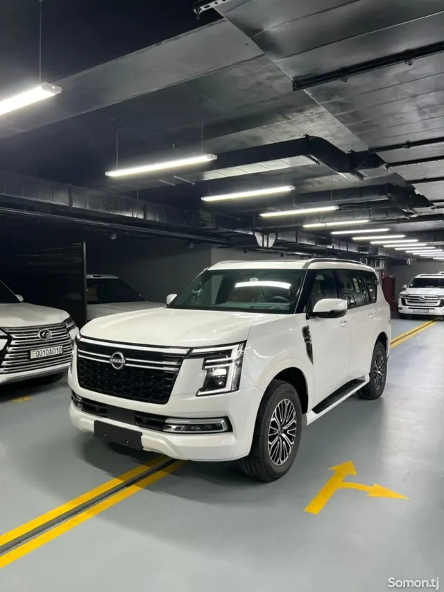 Nissan Patrol 2025 · 3.8 AMT