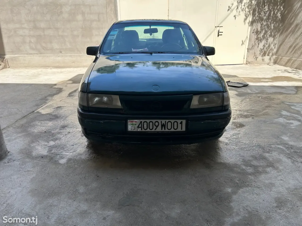 Opel Vectra A 1995 · 1.6 MT