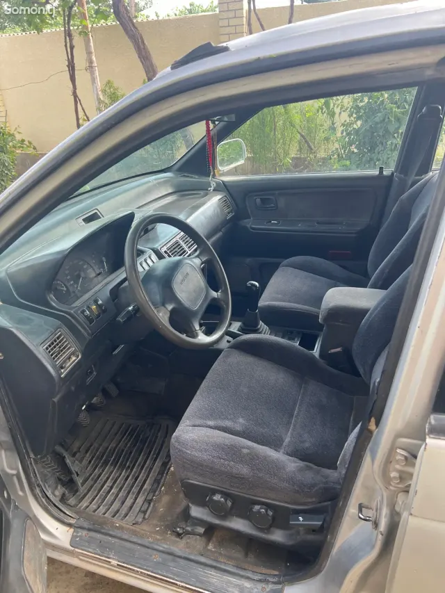 Hyundai Santamo 1996 · 1.6 MT