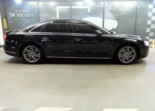 Audi A8 2015 · 4.2 AT