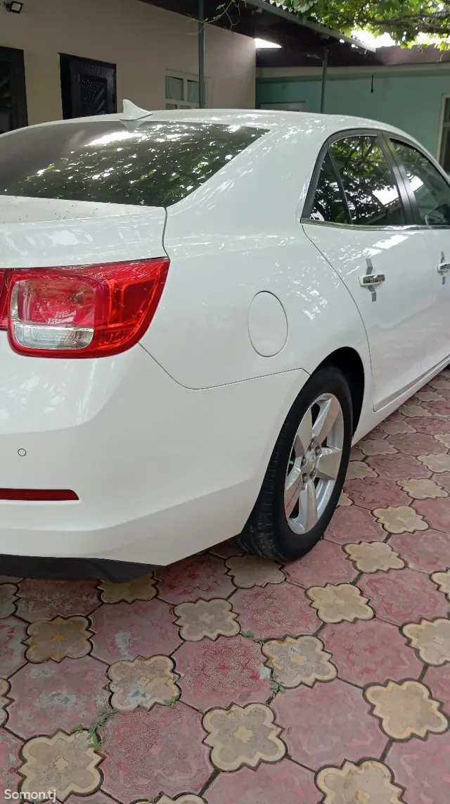 Chevrolet Malibu 2015 · 2.0 AT