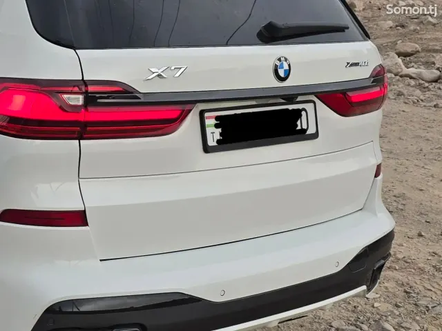 BMW X7 2022 · 4.0 AT