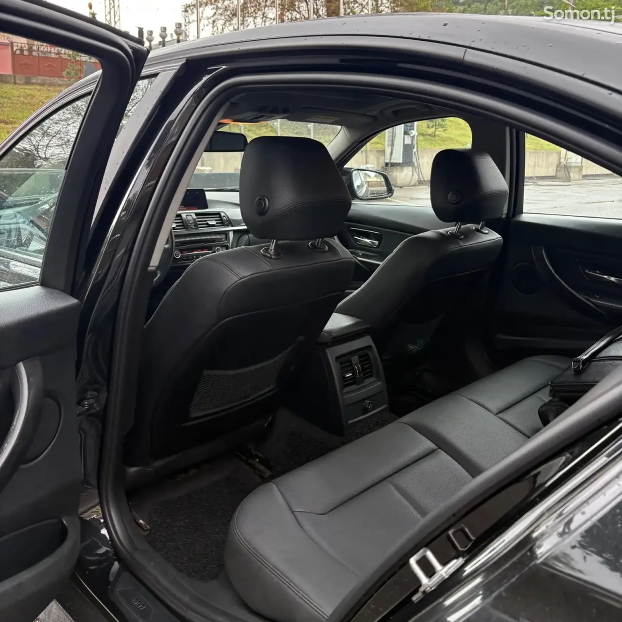 BMW 3 series 2014 · 2.0 AT