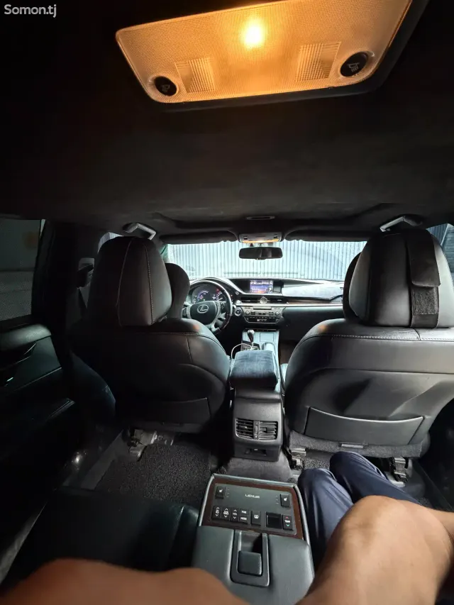 Lexus ES series 2014 · 3.0 AT
