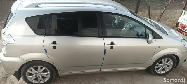 Toyota Corolla Verso 2008 · 2.2 MT