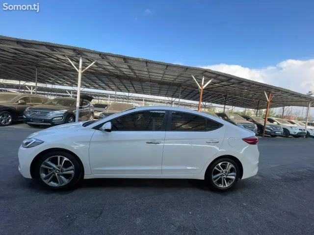 Hyundai Avante 2017 · 1.6 AT
