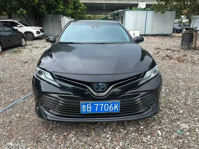 Toyota Camry 2020 · 2.5 AT