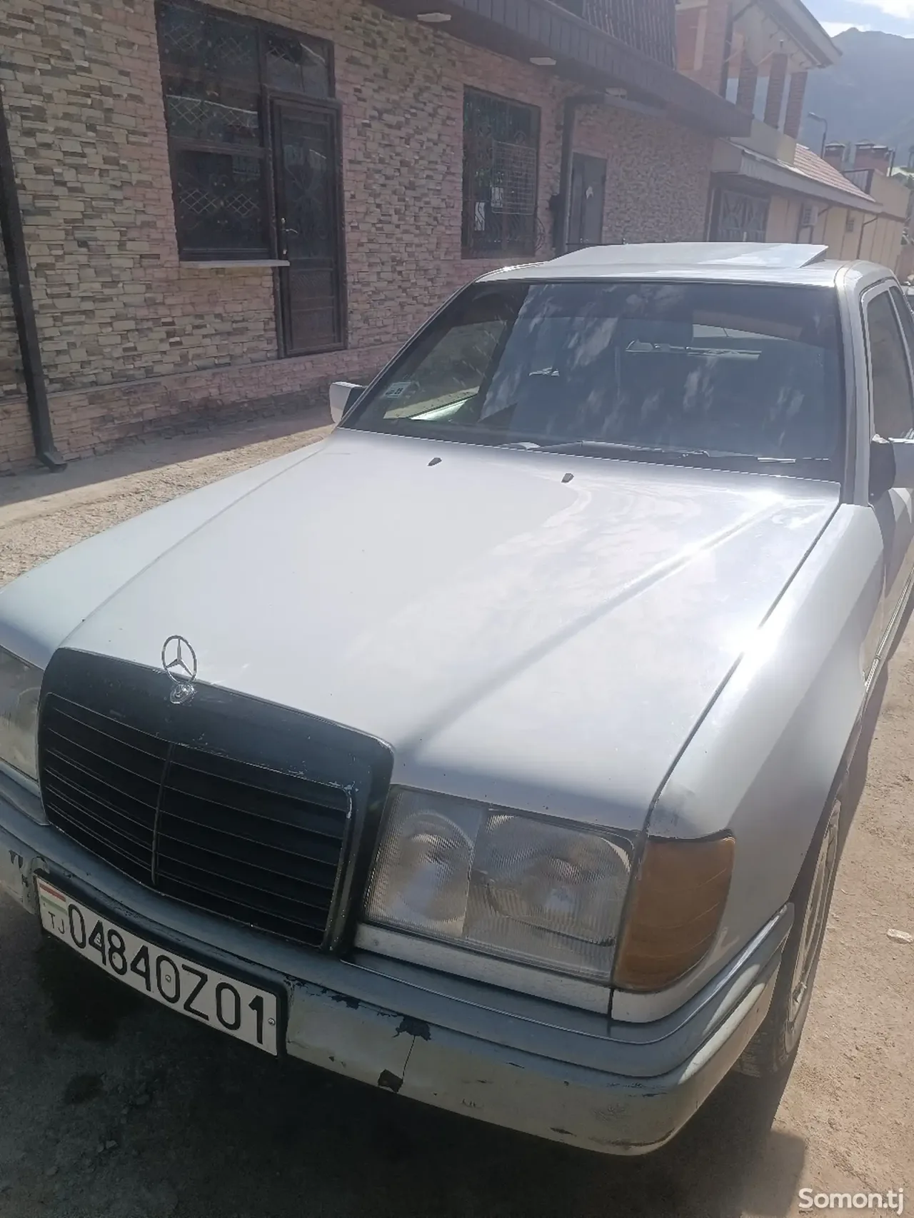 Mercedes-Benz W124 1992 · 2.0 MT