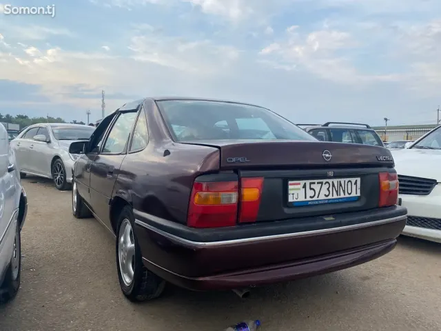 Opel Vectra A 1995 · 1.6 MT