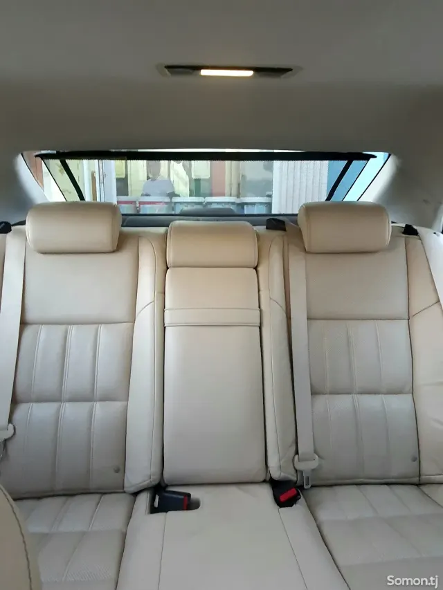 Lexus ES series 2016 · 2.5 AT