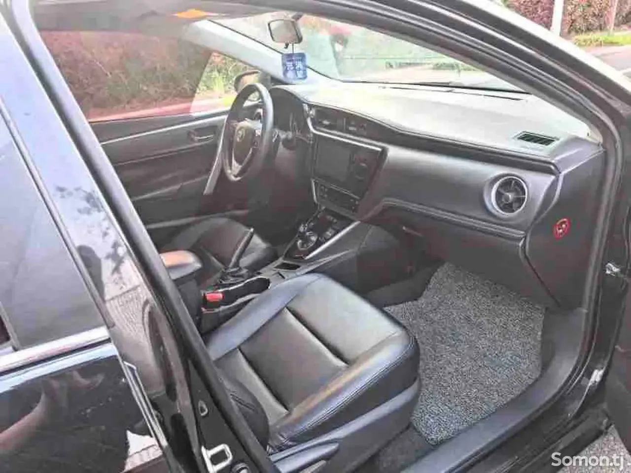 Toyota Corolla 2018 · 1.8 AT