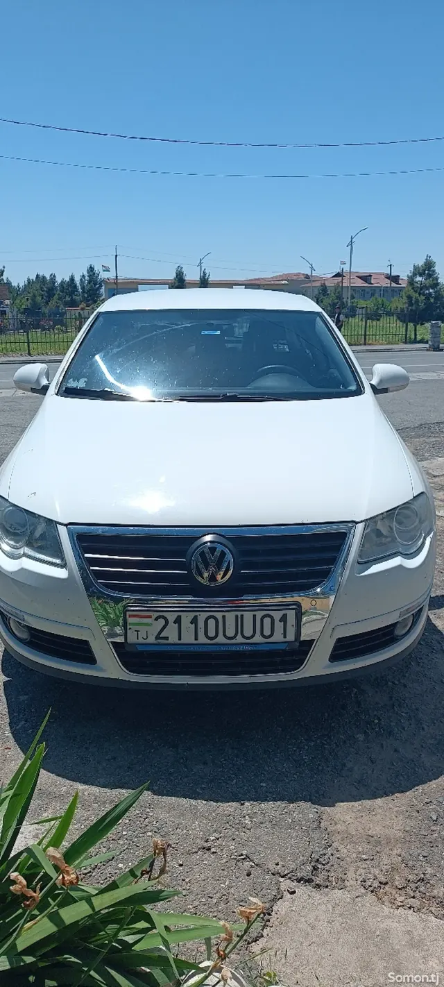 Volkswagen Passat 2010 · 2.0 AT